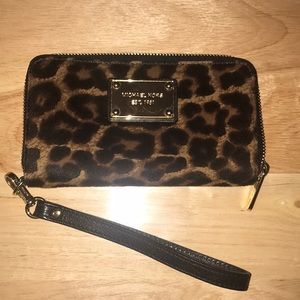 Michael Kors Wristlet